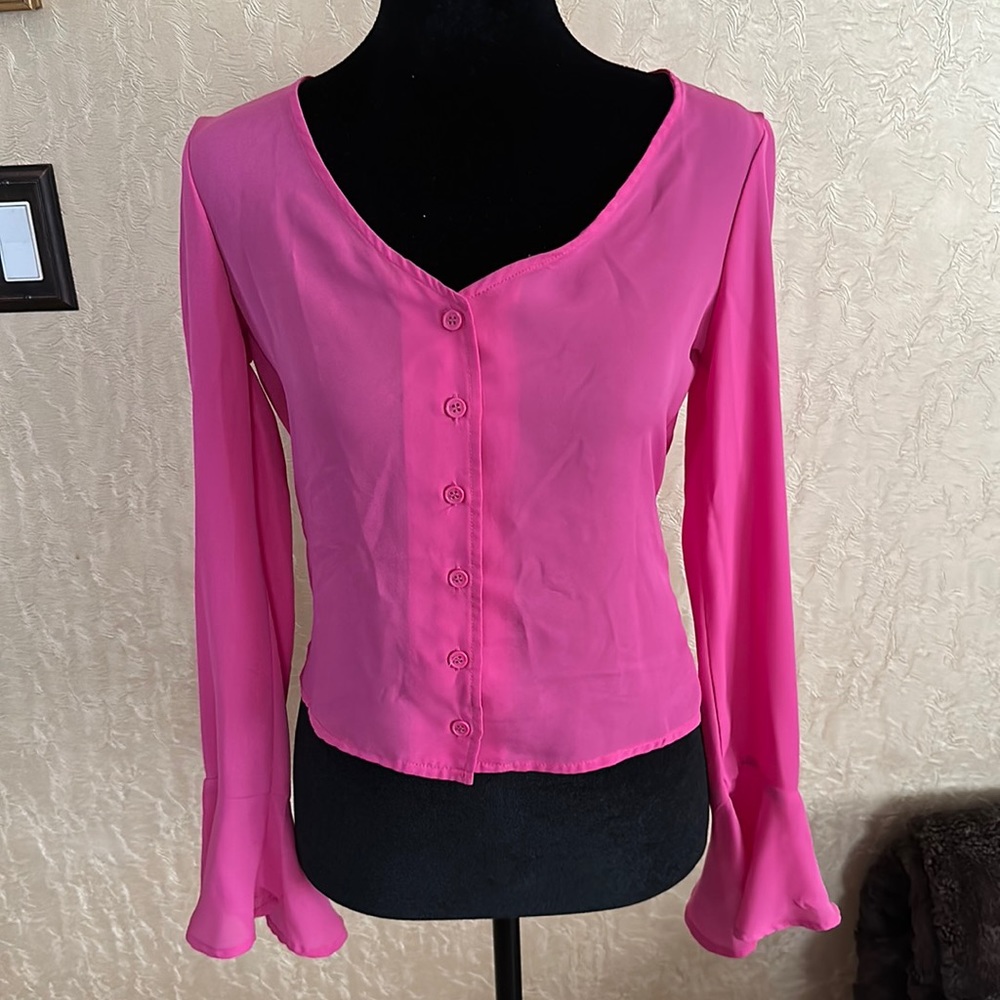 EUC fuchsia pink chiffon button down blouse. Last call